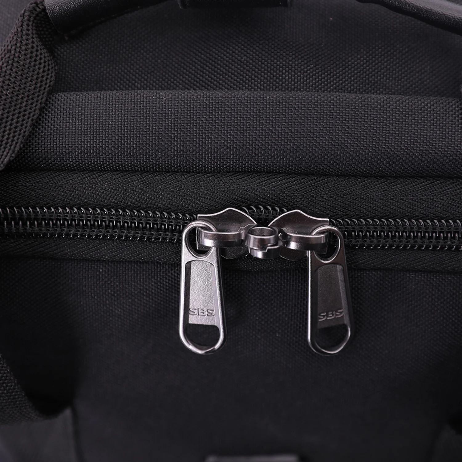 Aerolite 40x20x25cm Approved for Ryanair Premium Eco-Friendly Backpack With Removable Small Carry Pouch, Shower-Resistant Cabin Rucksack with 10 Years Brand Warranty - Image 12